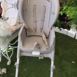 INGENUITY TOYS II HIGH CHAIR ( PLEASE READ DESCRIPTION)