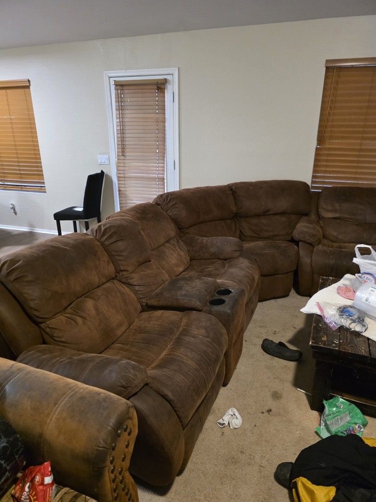 Sectional Reclining Couch