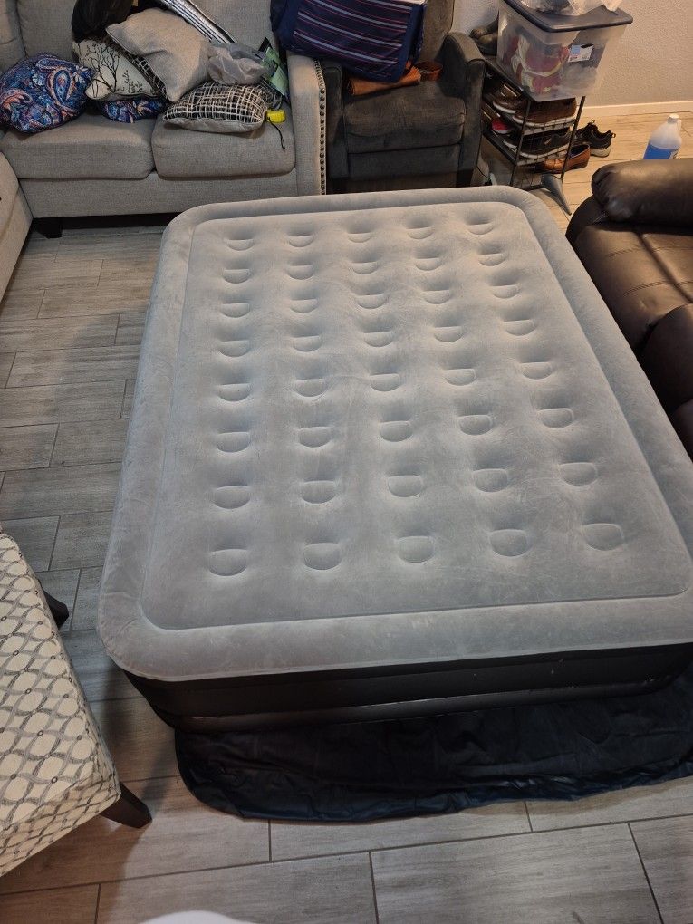 Queen Self Inflating Air Mattress