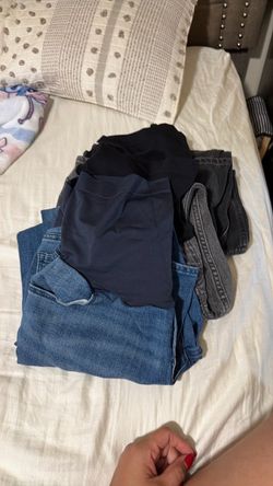 Old navy maternity  jeans size 12