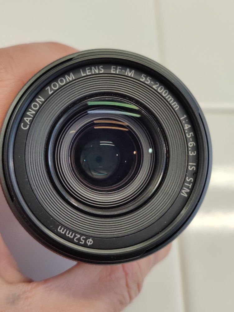 Canon Zoom LENS EF-M 55-200mm Canon EF-M 55-200mm f/4.5-6.3 IS