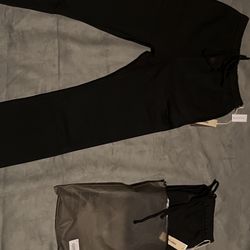 Essential sweats pants uncuffed