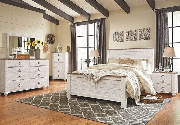 Willowton-Whitewash-7Pc.Dresser,Mirror*Queen Panel Bed*2 Nightstands