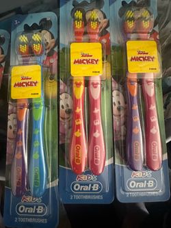 Kids Character 2 pack Toothbrushes 🔴 $2