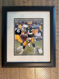 Brett Favre Autograph picture framed with COA