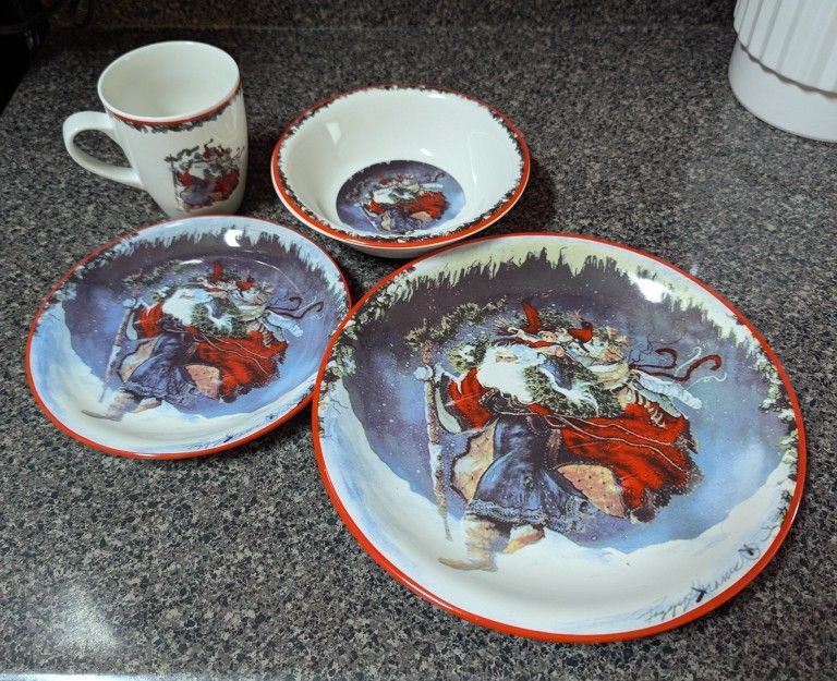 Christmas Dish Set (32 Pieces)