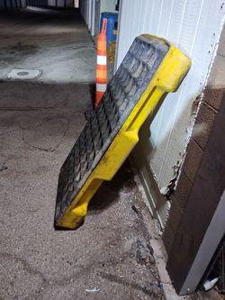 Oil barrel and antifreeze base for repair shop