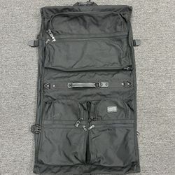 TUMI ~ Black Ballistic Nylon Bi-Fold Suit/Dress Weekend Garment Bag ~ 22" x 18"