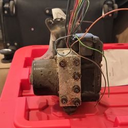 2001-2004 Ford Escape ABS Anti-Lock Brake Pump Assembly OEM