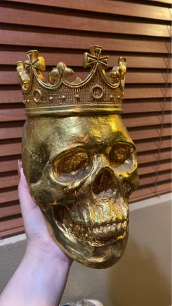 Gold skull