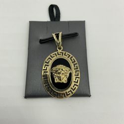 10KT YELLOW GOLD VERSACE STYLE CHARM 4.0GR