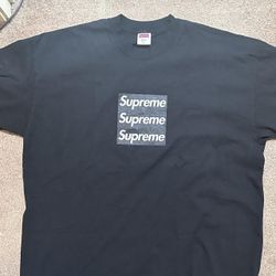 Supreme T-Shirt