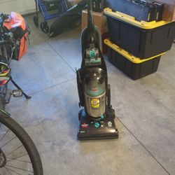 Bissell Clean view Helix Carpet Cleaner 