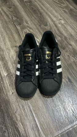 Men’s Adidas Superstars