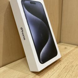 iPhone 15 Pro Max 256GB Blue TITANIUM UNLOCKED FOR ANY CARRIER/ Liberado Para Cualquier Compañia