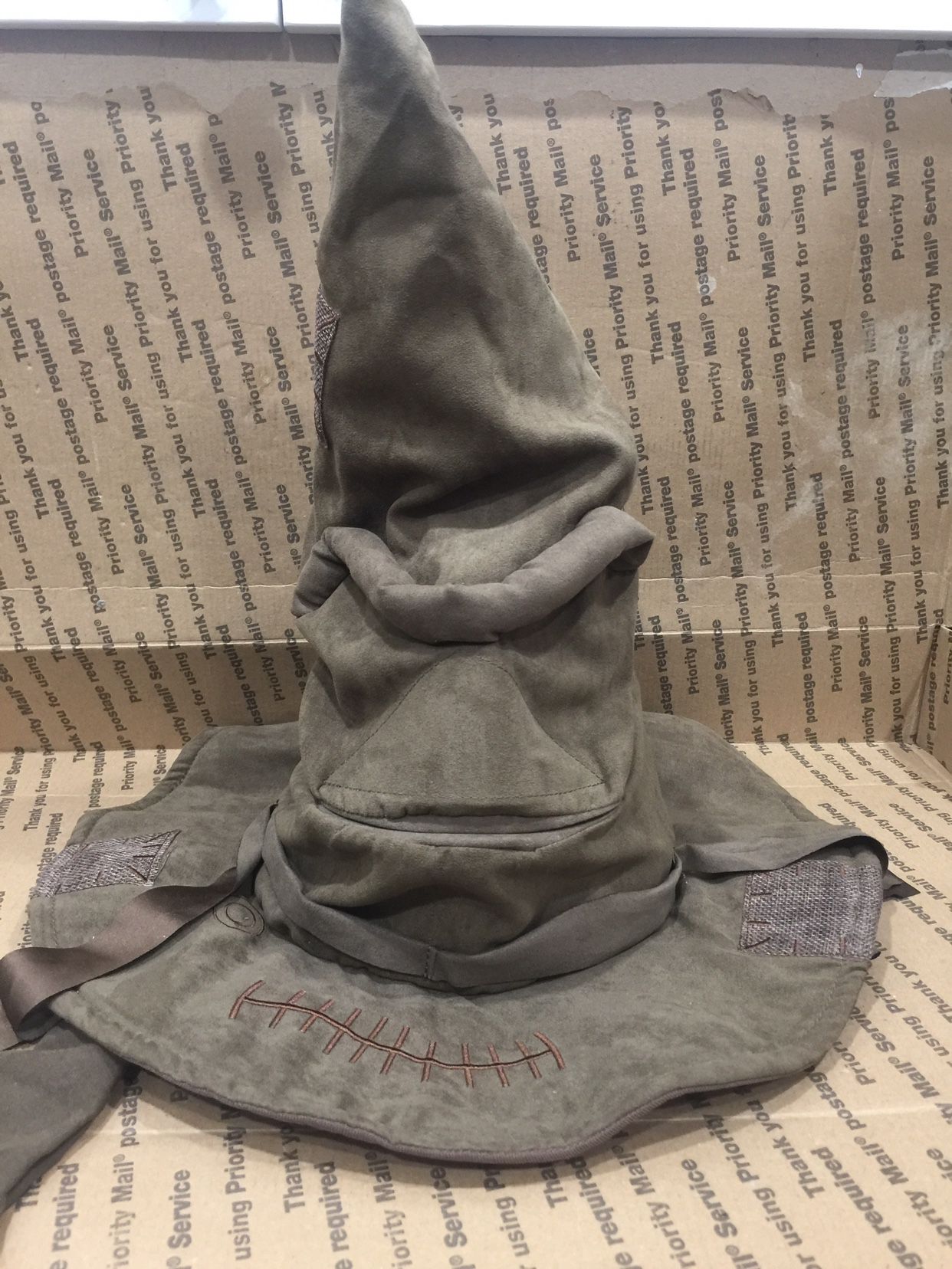 Harry Potter Hat Of Sorting Animated By WB