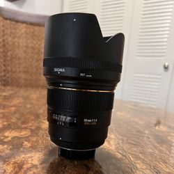 Sigma 85mm f/1.4 HSM DG EX Lens For Nikon