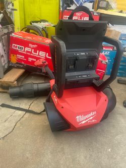 Milwaukee M18 FUEL 155 MPH 650 CFM 18-Volt Lithium-Ion Brushless Cordless Dual Battery Backpack Blower (Tool Only)