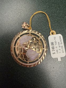 10k world pendant