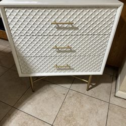 White Drawer 30in x 33in 