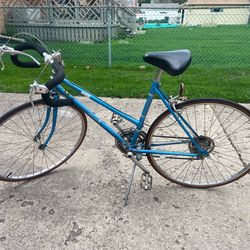 Fuji SJ IO ten speed bike road bike