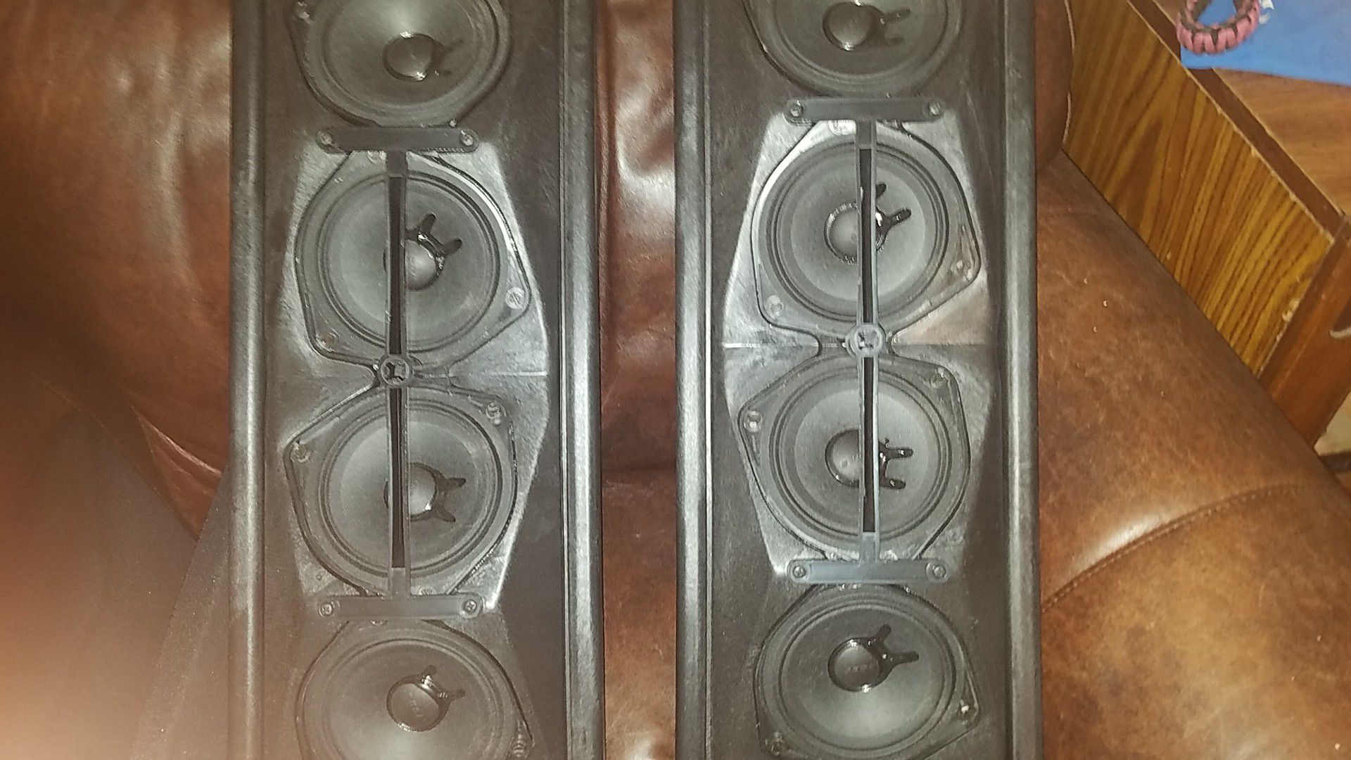 Bose 402 speakers sounds great not except offers