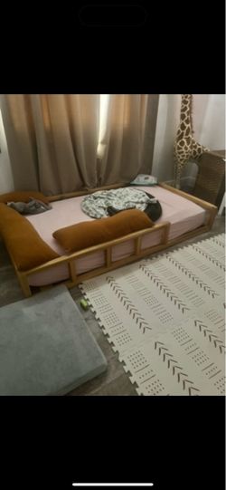 Floor bed