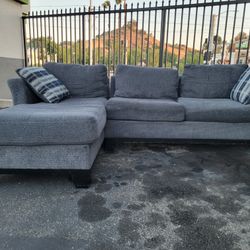 Grey Sectional Couch 103x65 Inches