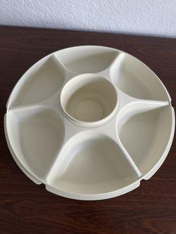 Tupperware Vegetable Snack Relish Divided Serving Tray Beige