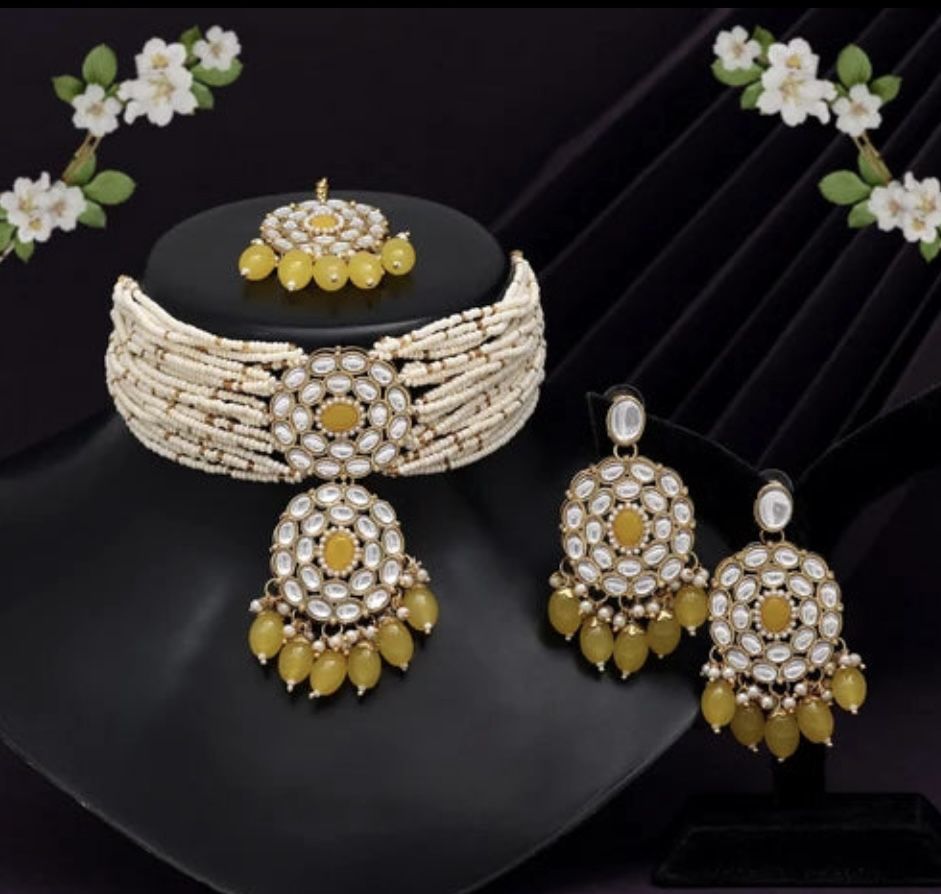 Gorgeous Choker Necklace Set