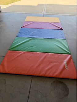 AVAI Folding Gymnastics Mat