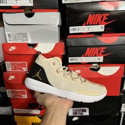 DS Jordan Reveal Premium HC GG Pearl White size 7.5M