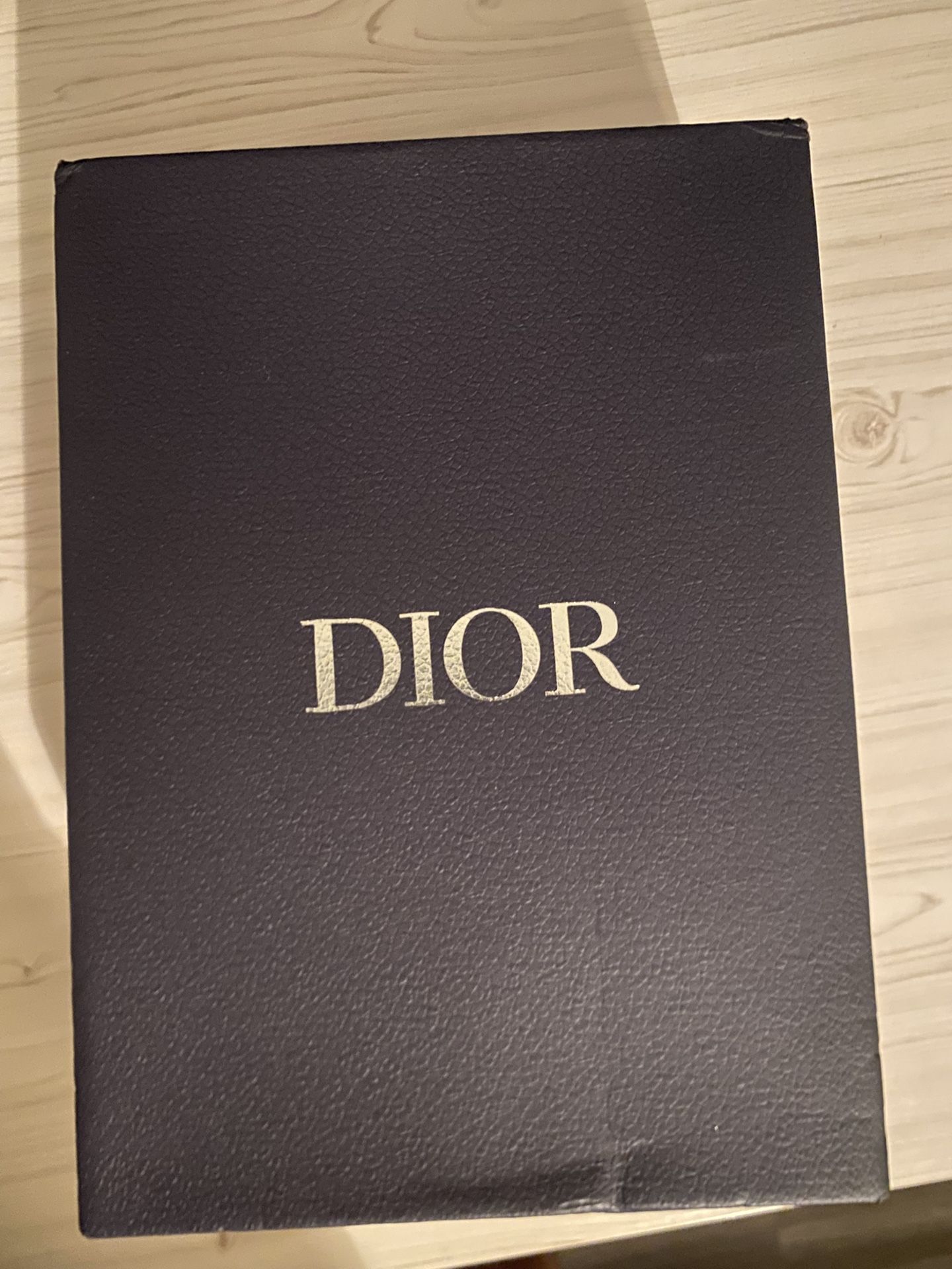 Dior B23