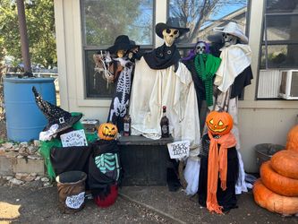 Halloween Decor Lot