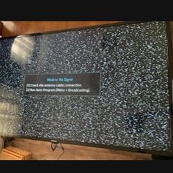 Tv 48 inches and tv wall mounted