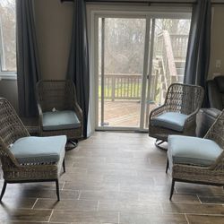 New Patio Chairs 4-Set