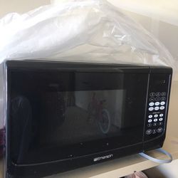 Microwave in working condition 