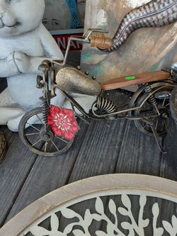 Need a Father's Day gift check out this tabletop motorcycle