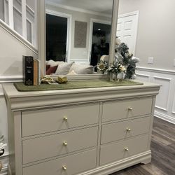 Beautiful Dresser 