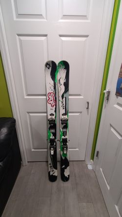 143 cm Volkl Siro Jr Twintip Skis 