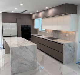 Custom Kitchen Cabinets