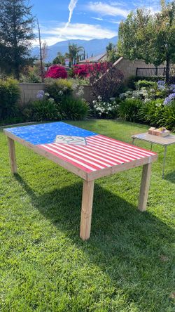 Awesome table (beer die beer pong table)