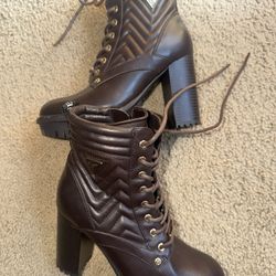 Boots Size 6