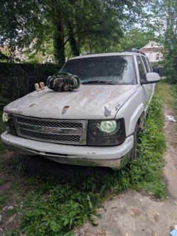 2002 Chevy Suburban Z71 4x4