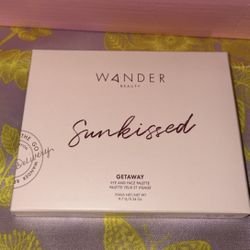 Sun-kissed Getaway Eye & Face Palette   