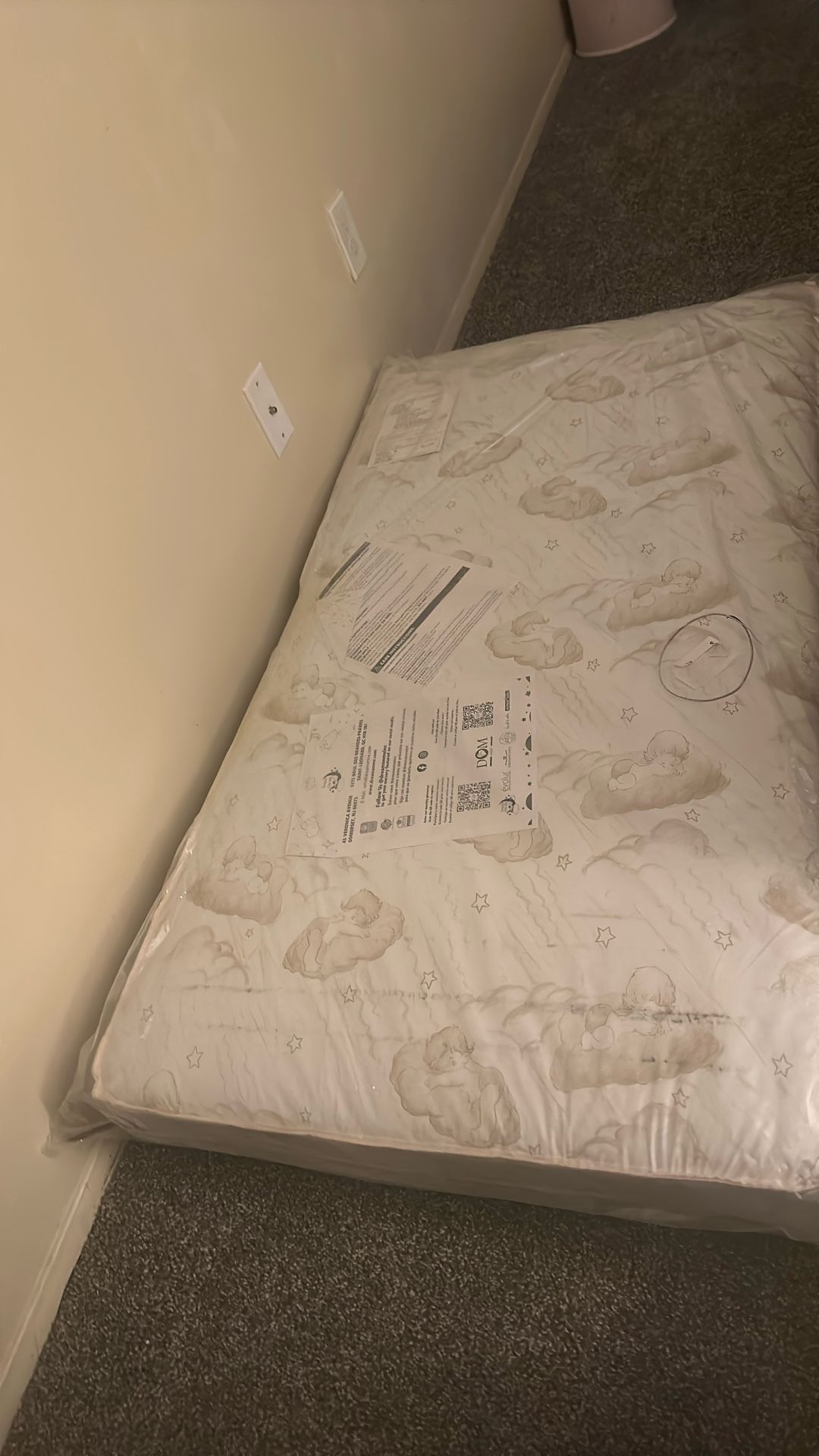 DOM BABY CRIB MATTRESS