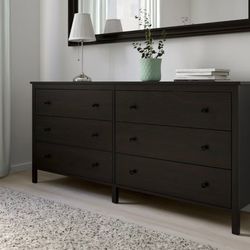 Long Brown 6-Drawer Dresser - Local Delivery Available for an Additional Fee - See My Other Items 😎