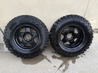 SCS F5 17" wheels with Falken Wildpeak MT 33" tires 6x139.7 fits most Toyota