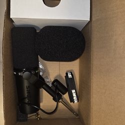 Shure SM7dB Dynamic Vocal Microphone