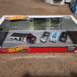Hot Wheels Diorama Box Set Euro Set 1 